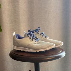 Stylish Women's golf Shoe in Cream and Blue